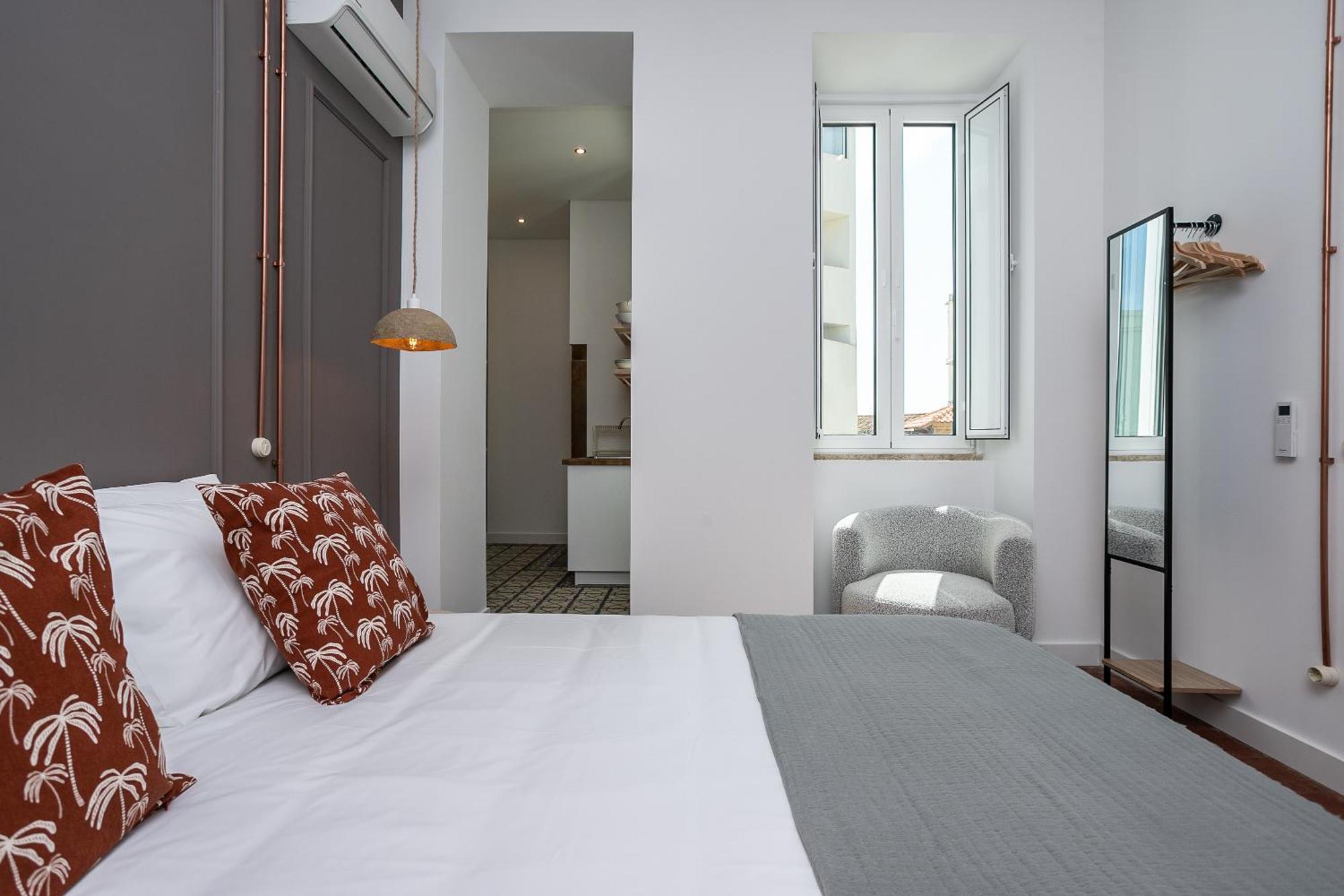 Dona Simone Boutique Suites & Studios - By @ Rita'S Place Faro Exterior photo
